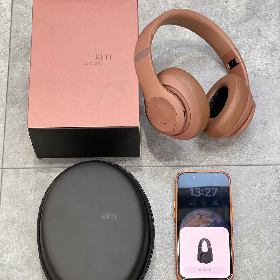 Studio Pro Wireless Headset – Engineer Pop-Up Limited