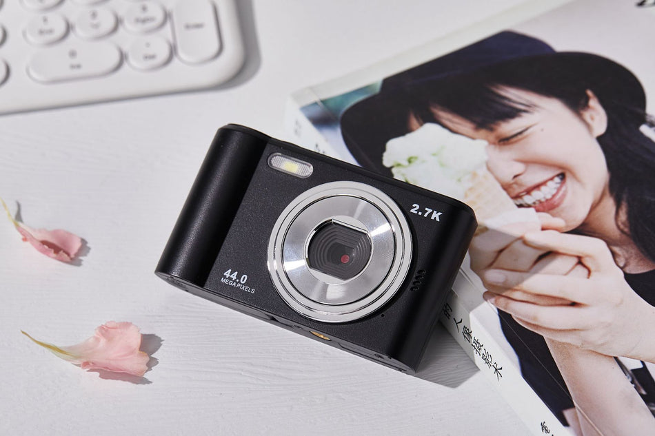 Retro CCD Digital Camera HD Portable Student Photography Camera